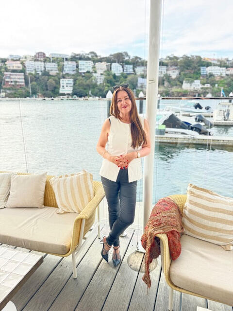 Lorraine Poushin Executive Coach/Mentor & Burnout Specialist